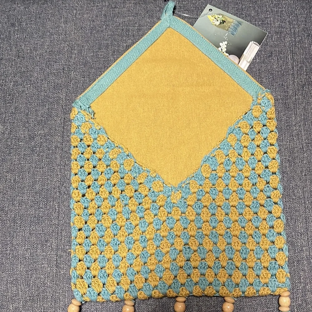 Concepts in Time Crochet Wall Pocket